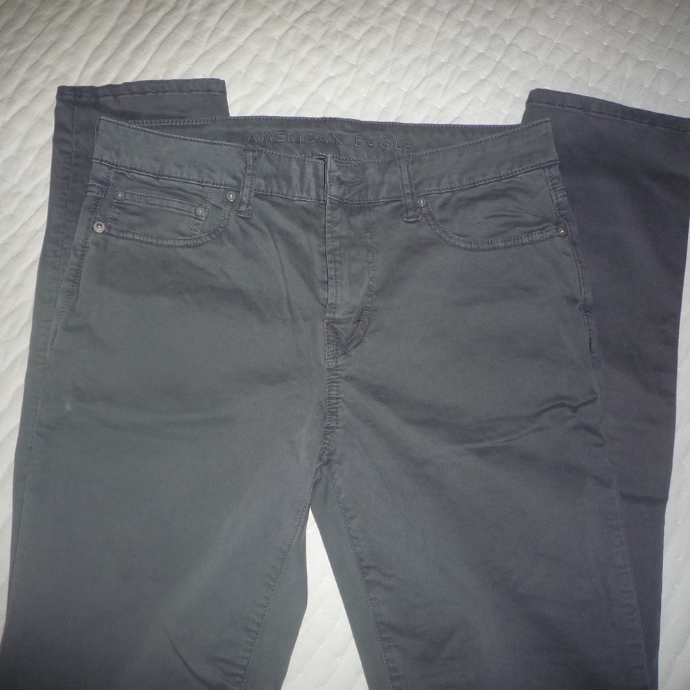 Men's American Eagle Flex pants (Grey). 32W x 36L. Brand New, Never worn.